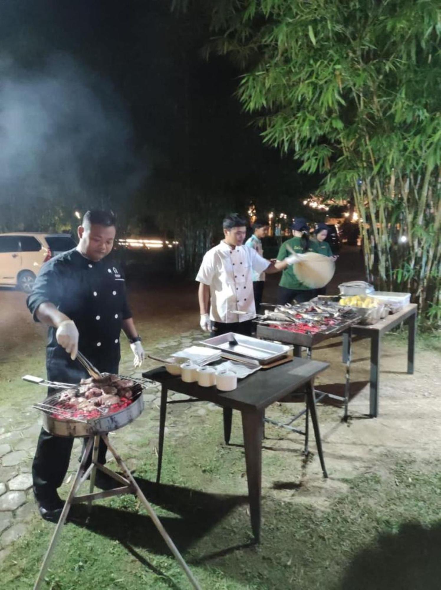 "D'Bamboo Kamp" Desa Wisata Ekang Lagoi Kültér fotó