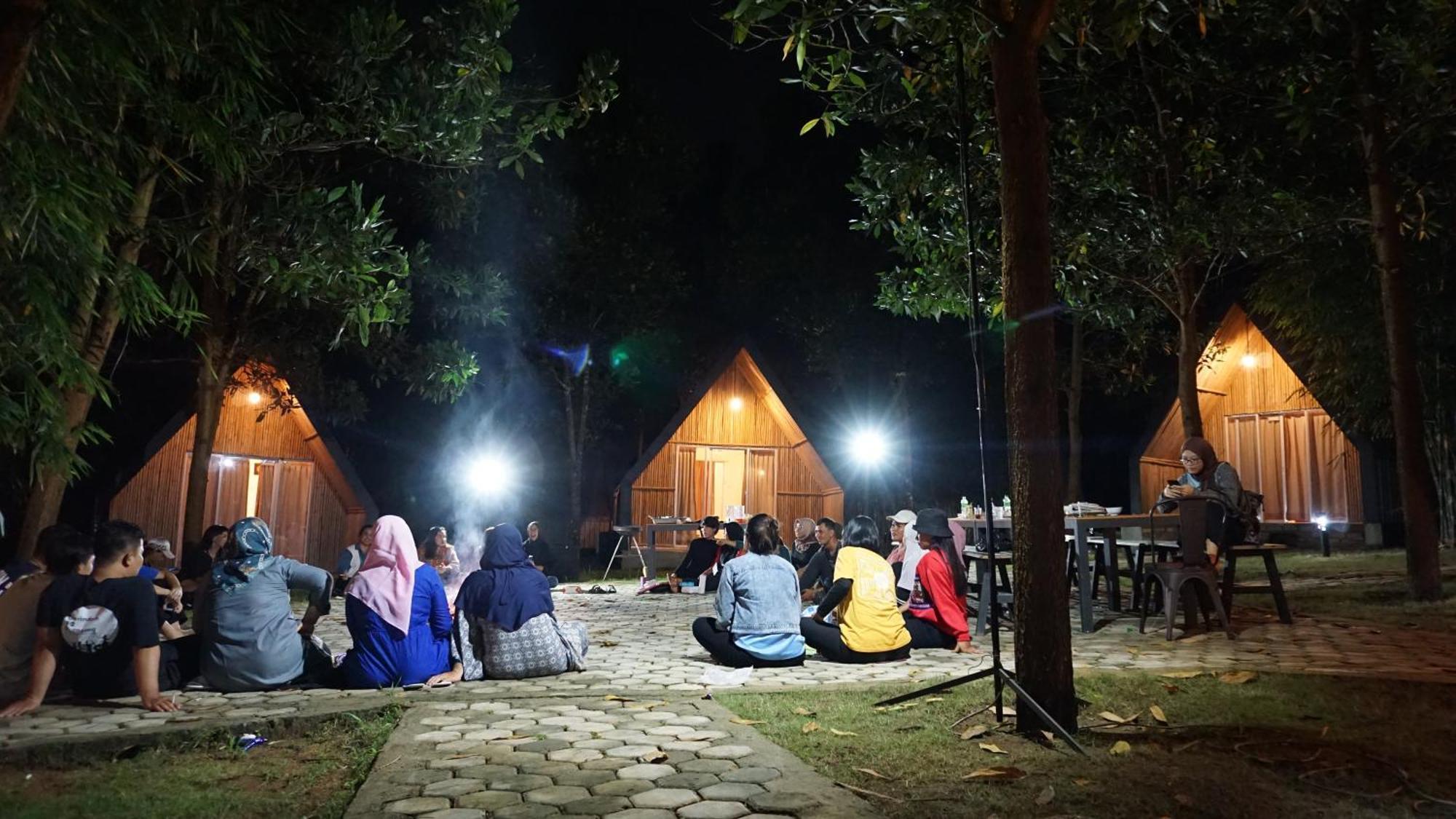 "D'Bamboo Kamp" Desa Wisata Ekang Lagoi Kültér fotó
