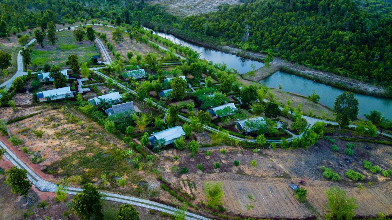"D'Bamboo Kamp" Desa Wisata Ekang Lagoi Kültér fotó
